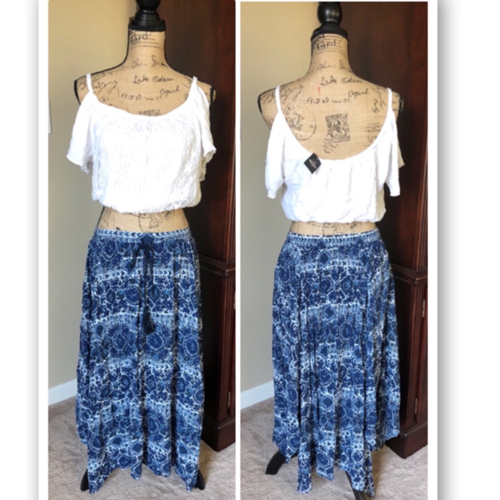 Hollister Skirt